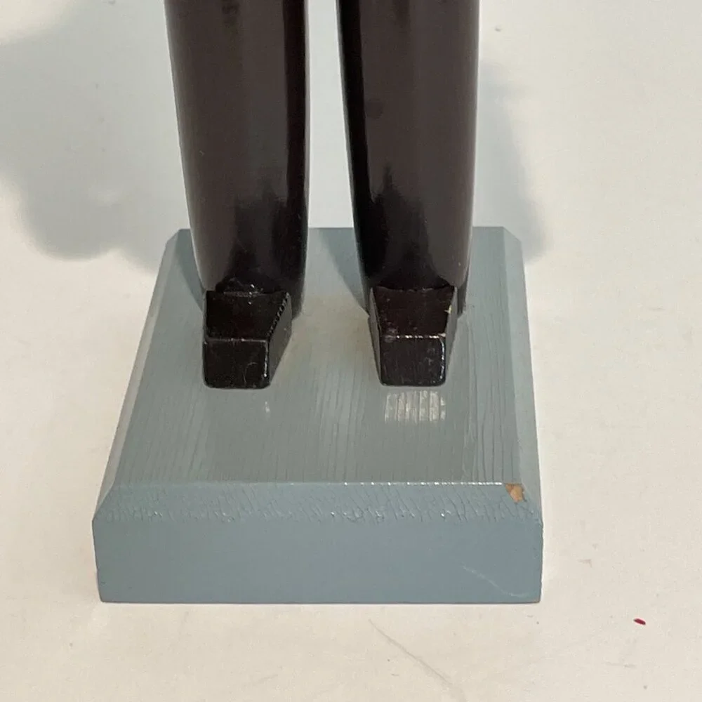 Vintage Erzgebirgische Volkskunst Nutcracker Soldier With Rifle 12